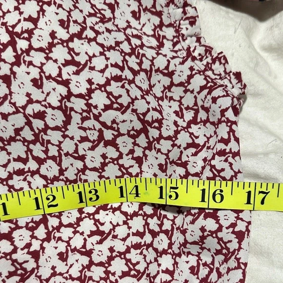 LOFT Sleeveless Floral Blouse - Black and White - Picture 5 of 9